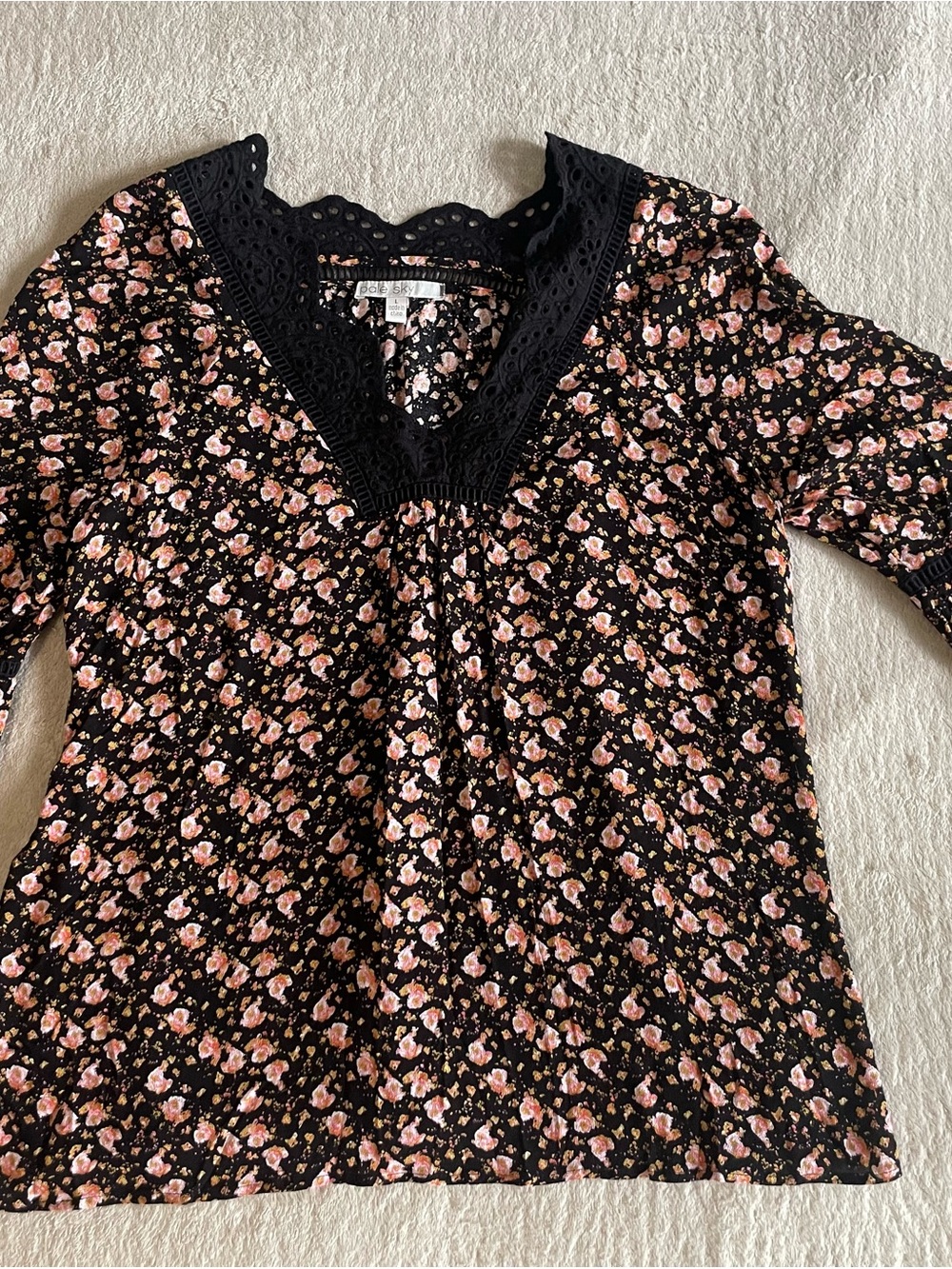Pale Sky Black Floral Boho Blouse Size L Eyelet Lace V-Neck Bell Sleeve